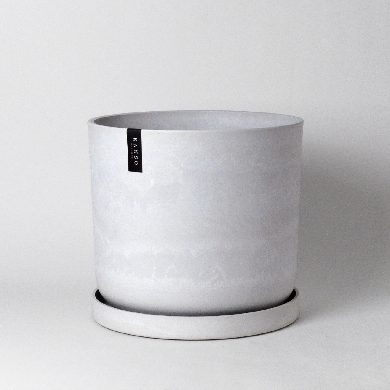 Signature Stone Planter & Saucer 16"