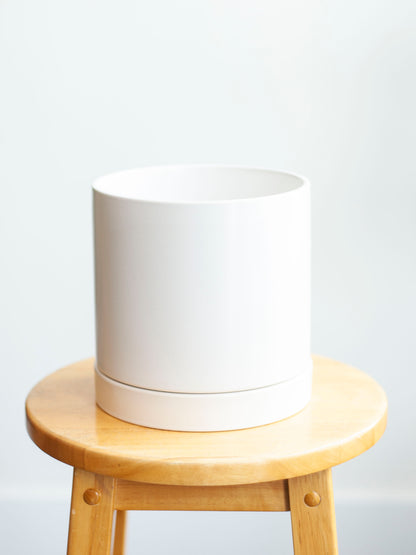 Romey Pot with Saucer (Assorted colors/sizes)