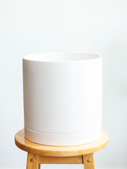 Romey Pot with Saucer (Assorted colors/sizes)