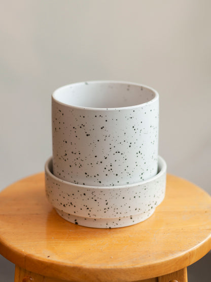 Claxton Pot with Saucer