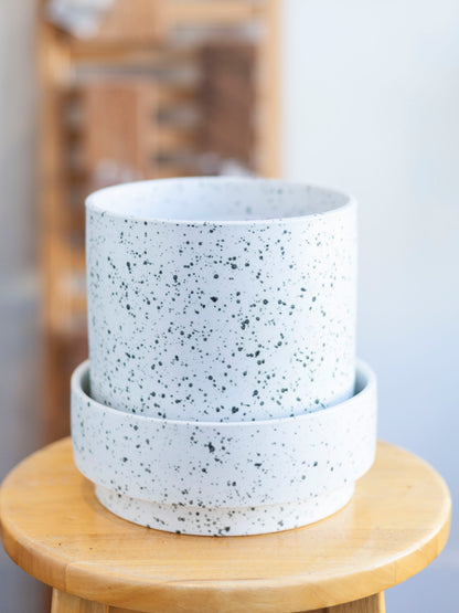 Claxton Pot with Saucer